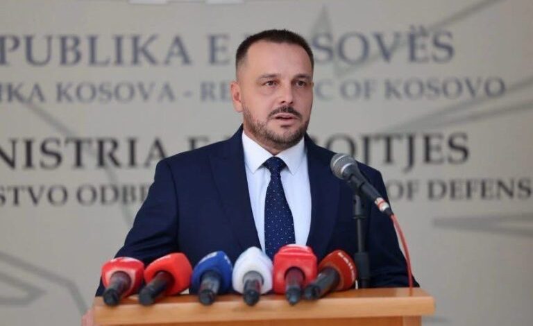 Maqedonci i përgjigjet Beogradit  Siguria e Kosovës ndërtohet mbi fakte  jo mbi frikë
