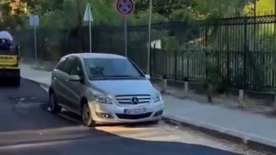 Photo of Ndodh në Karposh të Shkupit: S’e largon veturën, puntorët detyrohen të asfalltojnë përreth