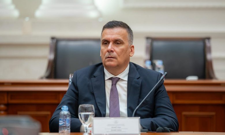 Hoxha  13 Gushti është data që shënoi një kthesë kyçe në historinë tonë bashkëkohore 