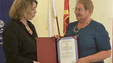 Photo of Janevska: Askush nuk mund ta fshijë gjuhën maqedonase nga thesari kulturor botëror,kujdesemi për afirmimin e saj të denjë