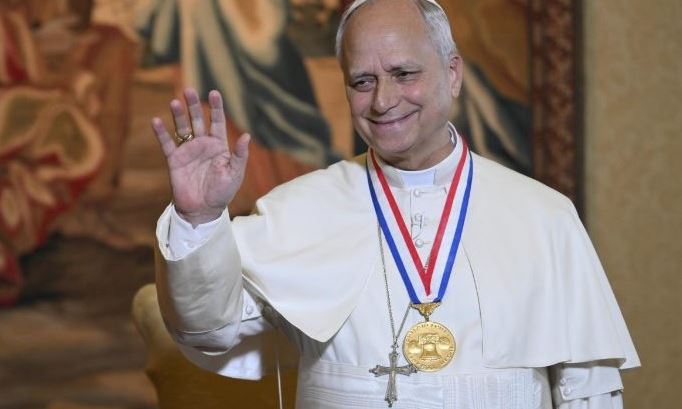 Papa Leone XIV mes 10 personaliteteve të veshura më mirë në botë sipas  Vanity Fair 