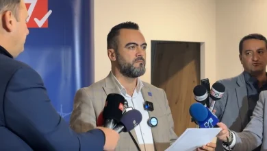 Photo of Sulejmani premton zgjidhje për mësimin në shqip, por pa afat të qartë: Në Idrizovë pas klasës së pestë gjuha shqipe nuk ekziston