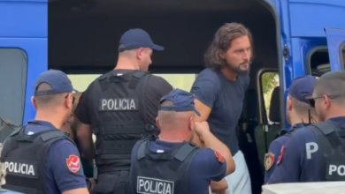 Photo of “Nuk e di si e kam goditur”, zbardhet dëshmia e të akuzuarit për vrasjen e turistit në Ksamil: Më erdhi drejt me thikë, unë e lëviza dhe…
