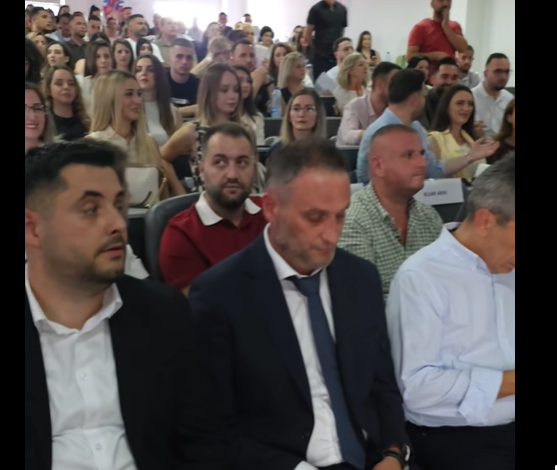 Erzen Elezi shkruan historinë ere të spitalit të Tetovës  ndanë 109 vendime për të punësuarit 