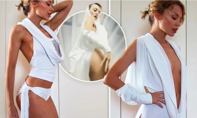 Foto  25 vite pas publikimit  Kylie Minogue rikthen look un ikonik të  Can t Get You Out Of My Head