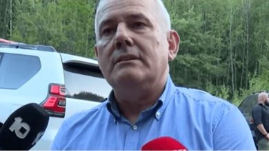 Photo of Sveçla jep detaje nga Zubin Potoku: Janë gjetur katër trupa në varrezën e re masive