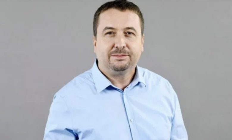 Blerim Latifi  Një ditë do të vajtojmë për shqiptarët në Maqedoni  siç vajtojmë sot për shqiptarët e Novi Pazarit