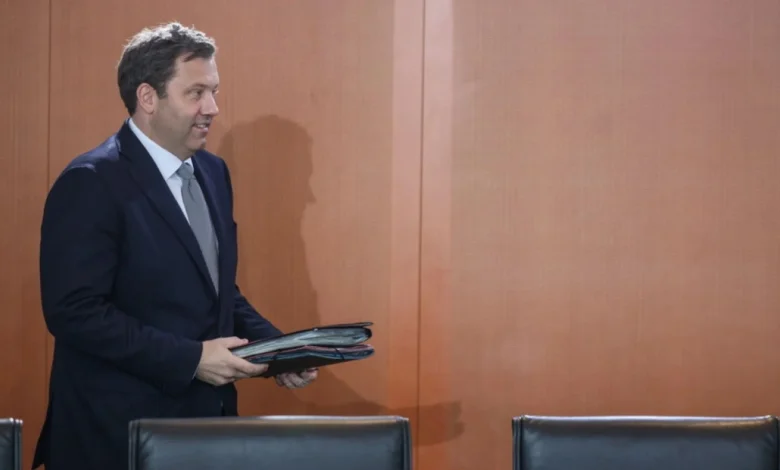 Zv kancelari gjerman i bën thirrje presidentit Trump  Përfundojeni këtë luftë të pakuptimtë me Iranin  pasojat e saj po i vuajmë te karburantet