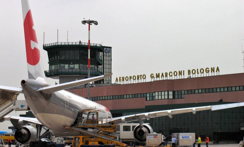E rëndë  85 vjeçari shqiptar vdes gjatë uljes së avionit në Itali