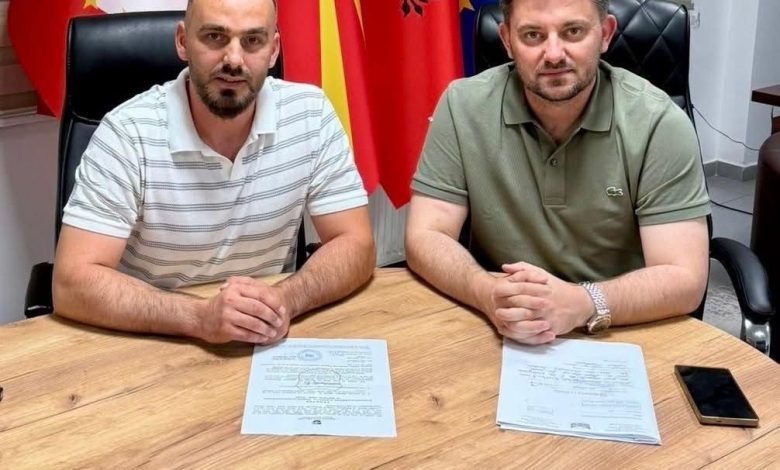 Shkarkohet Bedri Gjureci  Adrian Jakupi emërohet drejtor i shkollës së mesme  Saraj 