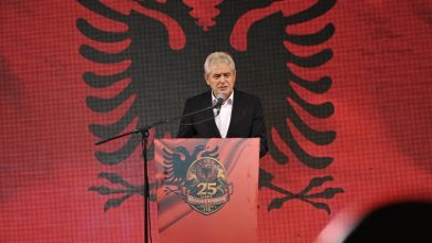 Photo of Ali Ahmeti: Me pikëllim të thellë mora lajmin për ndarjen nga jeta të ish ushtarit Ismail Toçit