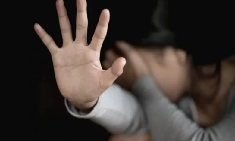 Shkup  Dyshohet se kreu marrëdhënie seksuale me 14 vjeçaren