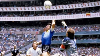 Photo of ‘Dora e Zotit’ në Botërorin 1986, topi i golit të famshëm të Maradonës shitet në ankand rreth 3 milionë euro