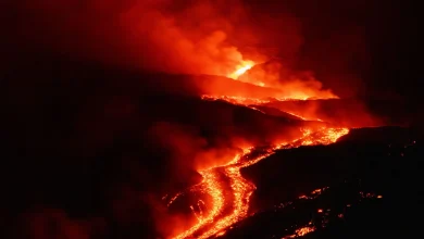 Photo of VIDEO/ Etna shpërthen dhe “paralizon” fluturimet në Siçili, reja e hirit kalon Mesdheun deri në Libi