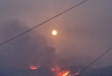 Photo of Flakët përfshijnë Malin e Thatë, zjarr i madh mbi fshatin Kopanicë