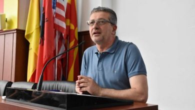 Photo of Hajraullu: Grubi s’mund të mbajë përgjegjësi personale për vendime kolektive!
