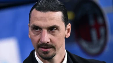 Photo of Ibrahimovic sërish në qendër të vëmendjes, ish-sulmuesi i Milanit mungon në ceremoninë mortore të Baresit. Zbulohet arsyeja