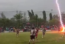 Photo of Futbollisti tajlandez vritet nga rrufeja gjatë ndeshjes