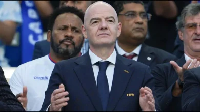 Photo of Infantinos i dalin të gjithë kundër, legjendat e futbollit bëhen bashkë për largimin e tij nga posti i presidentit të FIFA-s: Mjaft më