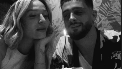 Photo of Selin publikon momentin romantik, shfaqet duke fryrë qirinjtë me Gimbon (video)