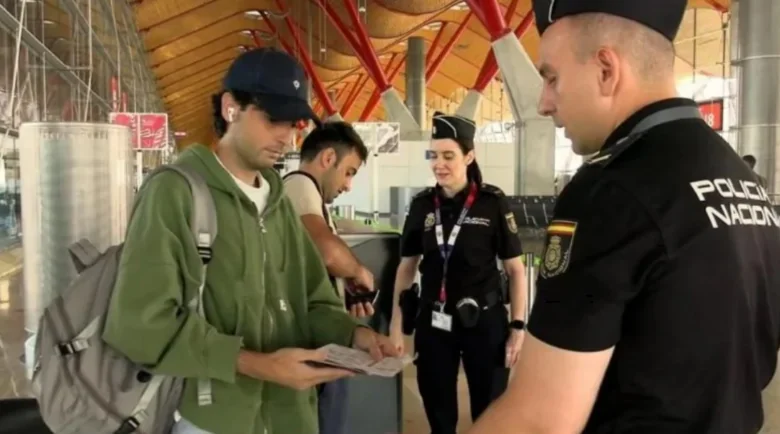 Spanja vendos kontrolle kufitare ndaj Italisë  përshkallëzohet përplasja për fluksin e migrantëve në Ceuta