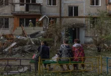 Photo of Banesat e paprekura nga sulmet nuk i shpëtojnë “duarve” të Rusisë, hetimi i BBC: Ka marrë mbi 34 mijë prona të ukrainasve në territoret e pushtuara