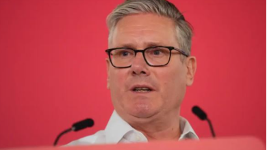 Photo of Pas dorëheqjes si kryeministër, Keir Starmer largohet edhe si deputet