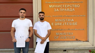 Photo of Studentët e UT-së dorëzuan kërkesën për jurisprudencën në shqip, nuk dihet akoma se kur ministri Shasivari do të takojë studentët