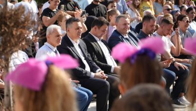 Photo of Muhamet Hoxha uron fillimin e vitit shkollorë nga shkolla fillore “Bajram Shabani” në Kondovë