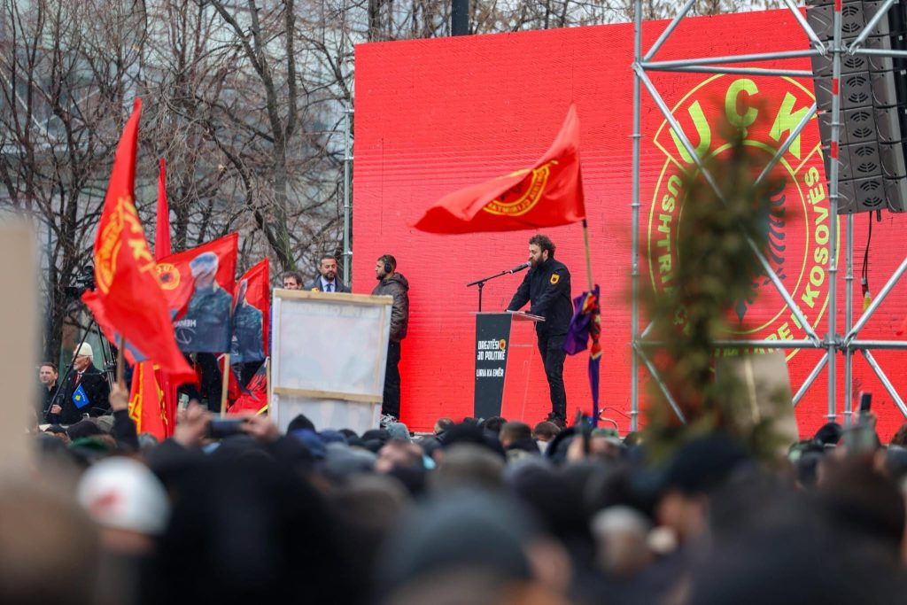 djali-i-heroit-te-kombit-xhavit-haziri-do-te-qendroje-ne-shesh-per-ta-pritur-vendimin-per-clirimitaret-uck-ja-ishte-e-popullit