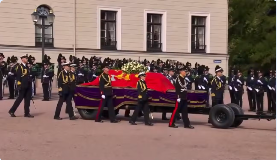 fillon-ceremonia-e-varrimit-te-mbretit-norvegjez