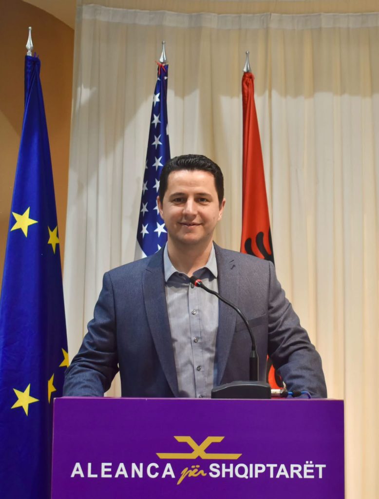 Paraqitet Valbon Limani në Facebook  Qetësisht  Vendosmërisht  krenarisht 