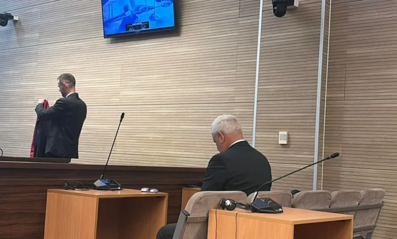 Xhelal Sveçla dënohet me burgim me kusht për gazin lotsjellës në Kuvend