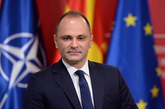 Filipçe për 8 Shtatorin  Detyra e brezit tonë është të ndërtojmë një shtet evropian ku të rinjtë do të duan të qëndrojnë