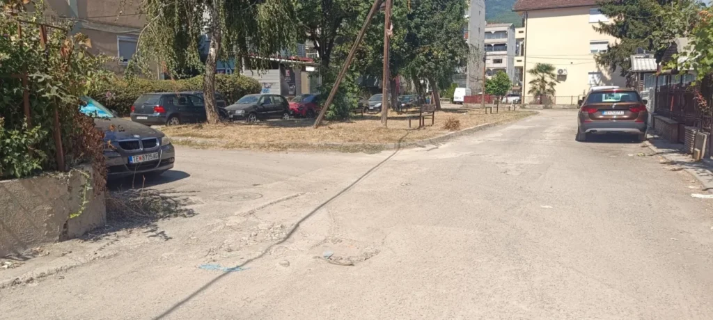 NPK  SHARRI  nis vendosjen e rrjetit të ri të kanalizimit në rrugët  140  dhe  141  të Tetovës