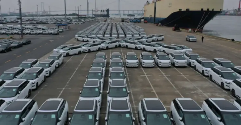Kina vendos objektiv ambicioz  70  e makinave të reja të shitura pritet të jenë elektrike deri në 2030