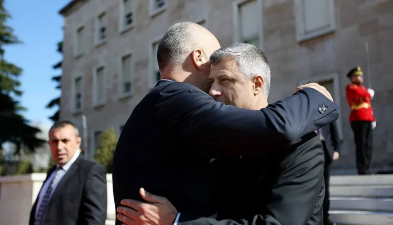 thaci-do-te-triumfoje-sikurse-kosova-rama-shkruan-per-hagen-ne-diten-e-marshit