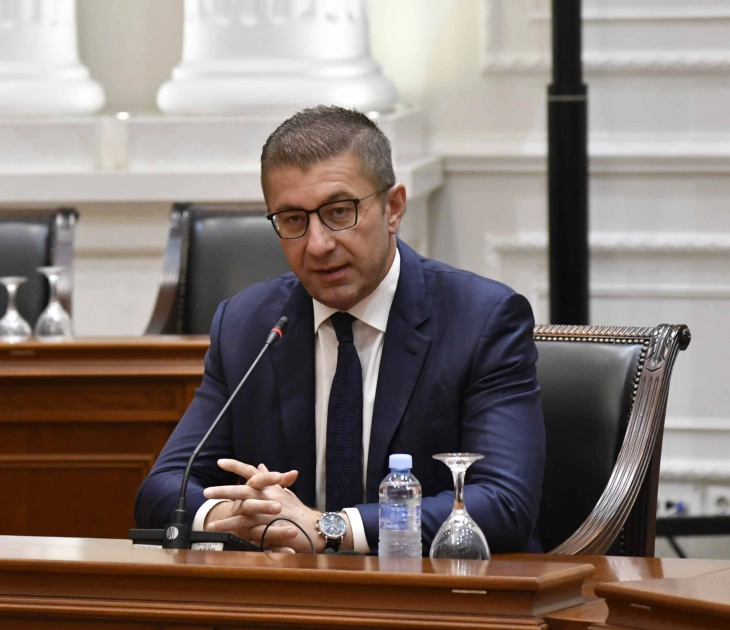 Mickoski  Po ndjekim disa raste të korrupsionit  inkurajoj qytetarët të raportojnë korrupsionin