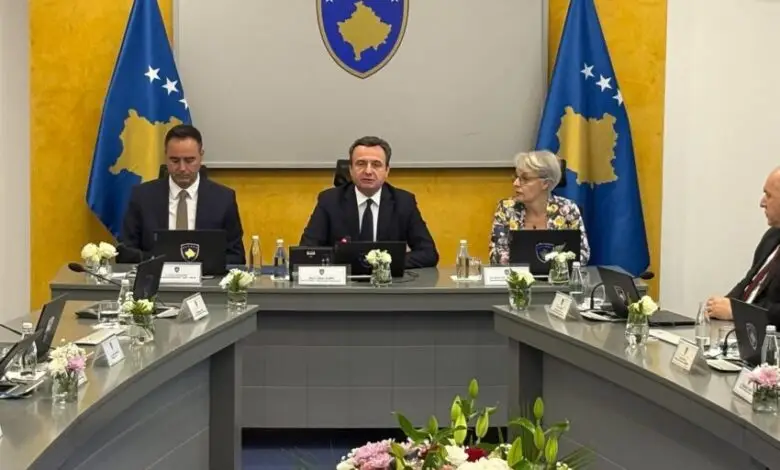 kurti-urojme-qe-drejtuesit-e-uck-se-te-kthehen-te-lire-ne-vendin-e-tyre-e-prane-familjeve
