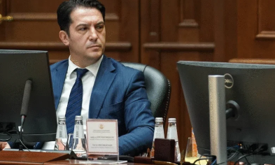 Zëvendëskryeministri i parë Bekim Sali udhëton në ShBA si pjesë e delegacionit qeveritar