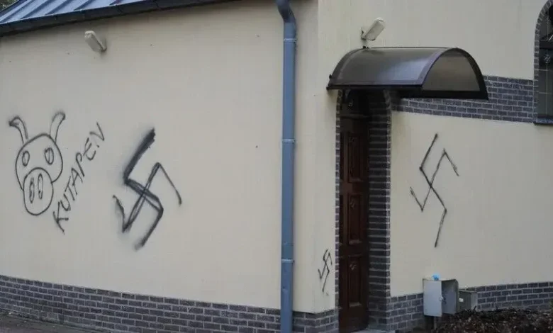 Xhamia në Belgjikë vandalizohet me mbishkrim kundër Islamit për herë të dytë