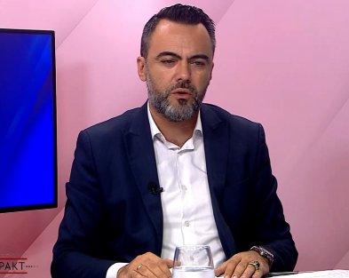 Sulejmani  Nxënësit e Çairit të regjistrohen në shkollat e komunës  mund të hapen paralele të reja
