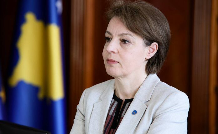 aksion-te-ministria-e-gervalles-pas-verdiktit-te-speciales-ne-murin-e-objektit-shkruhet-ku-je-shpiune