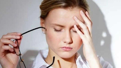 Pesë mënyra se si mendimet na lodhin  edhe kur asgjë nuk po ndodh