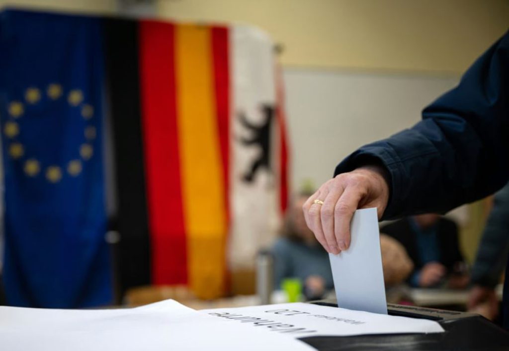 QYTETET MAJTAS  FSHATRAT DJATHTAS  Çfarë fshihet pas rezultatit që tronditi politikën gjermane