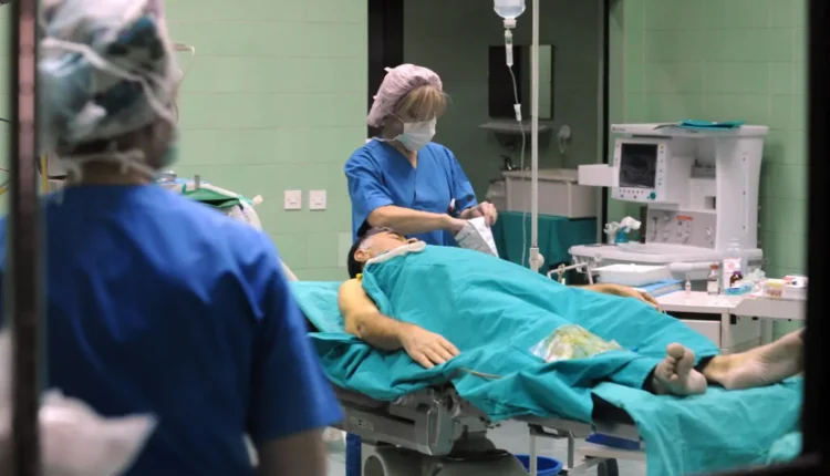 I njëjti mjek  e njëjta sallë  çmim i ndryshëm  te i shtetit në pritje  operacioni në privat pas orës 15 00