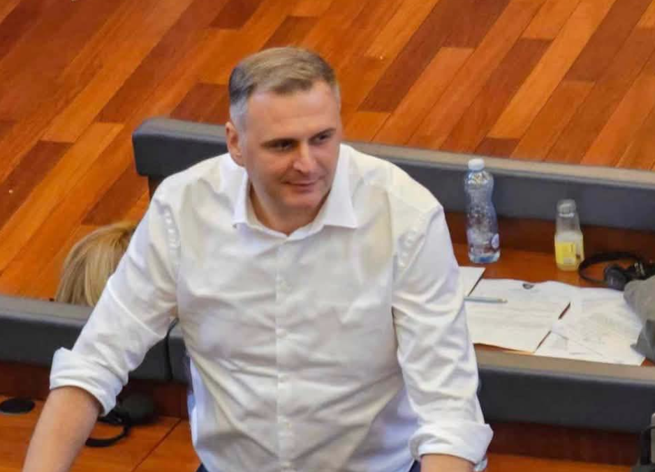 bajqinovci-pas-vendimit-te-kushtetueses-opozita-te-tregoje-presidenti-apo-zgjedhje-te-reja