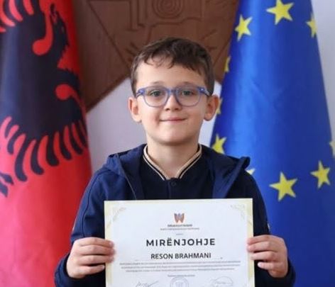 nxenesi-nga-gjilani-renditet-i-treti-ne-bote-ne-garen-nderkombetare-te-matematikes