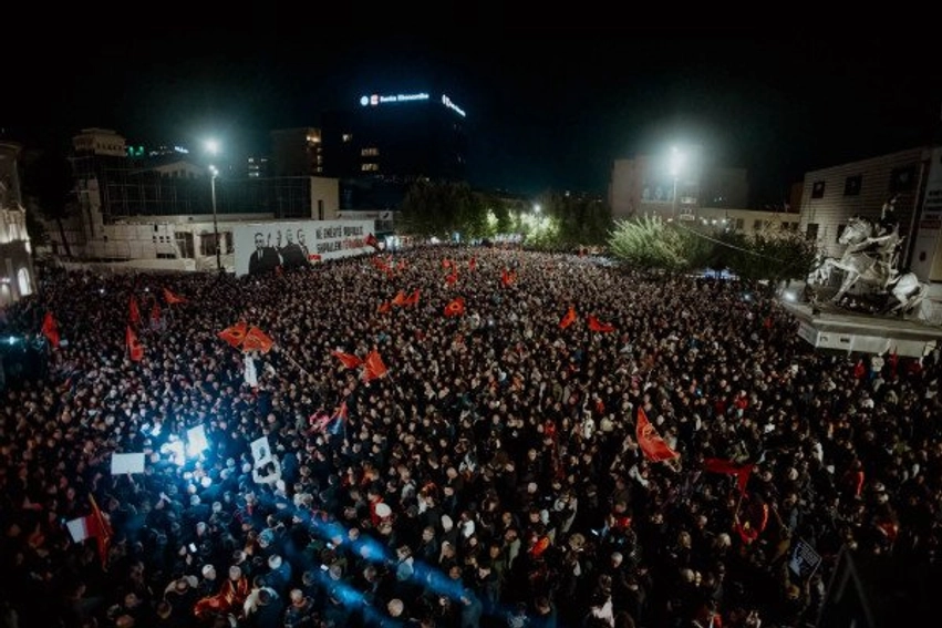 jo-ne-emrin-tim-dita-e-dhjete-e-protestes-mbeshtetje-e-gjere-uck-se-dhe-drejtuesve-te-saj-ne-hage