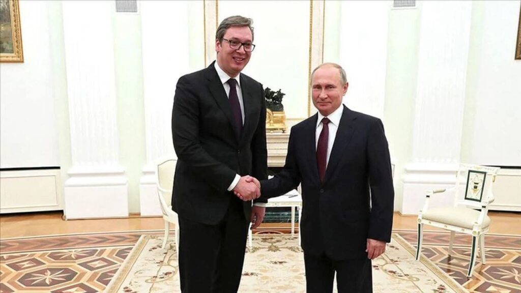 vuciq-ia-kumton-shefit-putin-doreheqjen-nga-posti-i-presidentit-te-serbise
